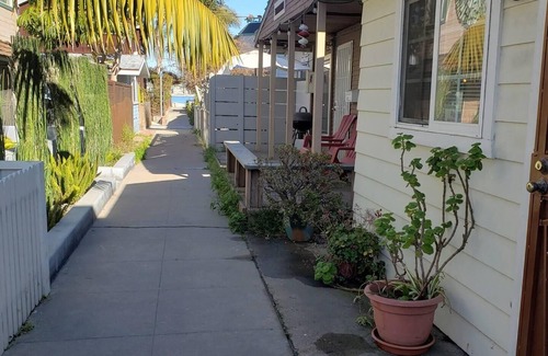 Mission Beach Cottage | Mission Beach Cottage available for 30 + night rentals.