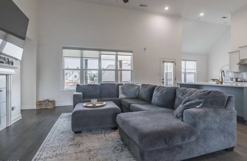 Olive Branch House | Mississippi oasis- 20-25 min from downtown Memphis, TN