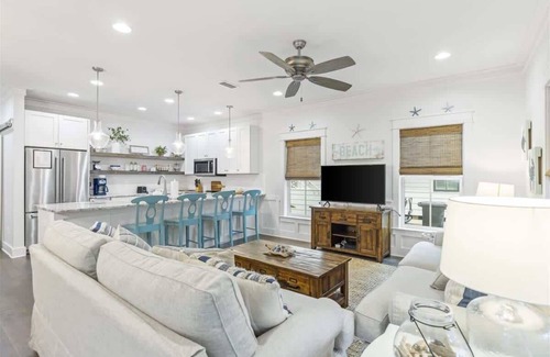 White's Gulfview House | Missouri Loves Company | Golf Cart | Close To Pool
