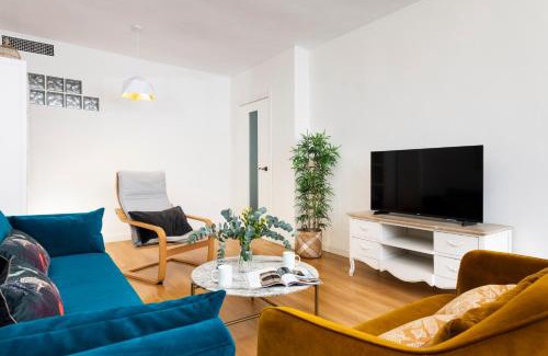La Florida Apartment | Misterhost Deluxe Santa Cruz I - cozy central and quiet