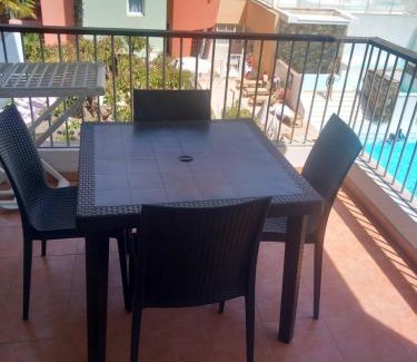 Antibes City Centre Apartment | MISTRAL-Rare 6 pers, parking, wifi, ,clim, piscines