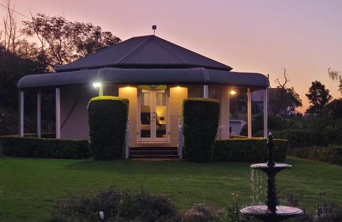 Pokolbin House | Mistress Block Vineyard