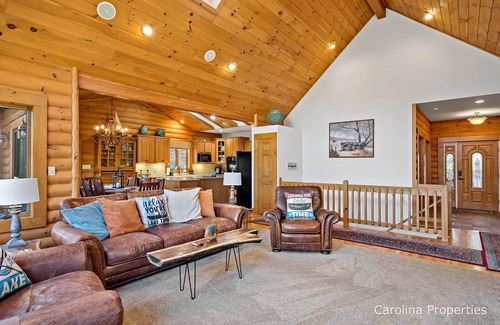 Mill Spring Cabin | Misty Mornings – Your Perfect Lakeside Retreat!