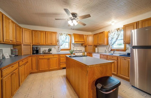 Wellsboro Cottage | Misty Mountain Cottage | Fire Pit + Pavilion!