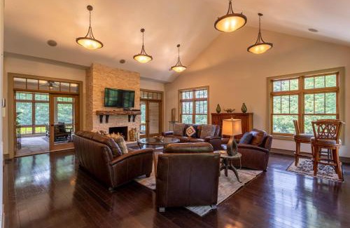 Boone House | Misty Mountain Hop