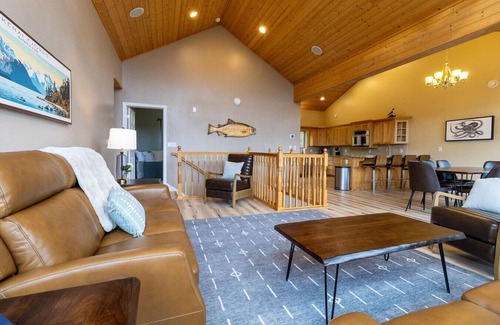 Bear Creek House | Misty Mountain Retreat, Epic Views, Sleeps 11