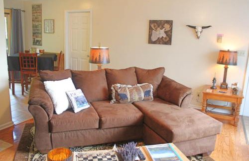 Sugar Mountain Apartment | Misty Woods 03