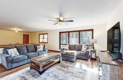 Eagle River House | Mitchell Point Cottage