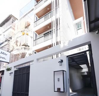 Wang Burapha Phirom Apartment | Mitr Inn The Grand Palace Bangkok - Samyot