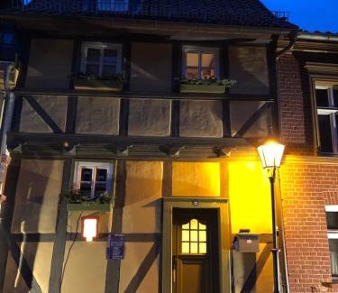 Quedlinburg House | Mittelalterdomizil mit Balkon und Parkplätzen