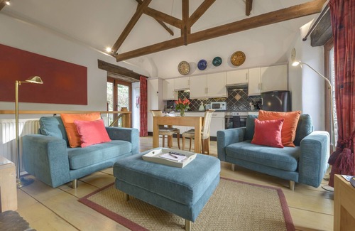 Kingsbridge Cottage | MIXIT COTTAGE, romantic, with pool in Kingsbridge