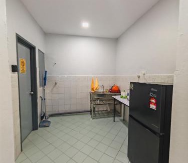 Seremban 2 House | MixxHome Seremban 2, One Queen Bed, Private Bathroom