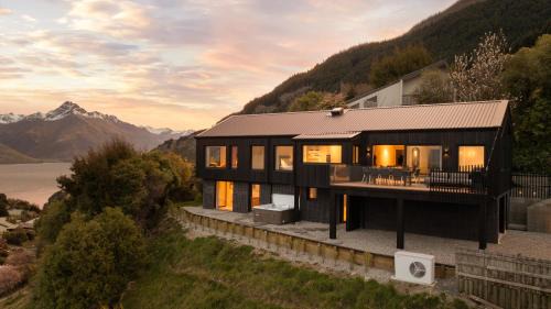 Fernhill Villa | Mizumi Villa by MajorDomo