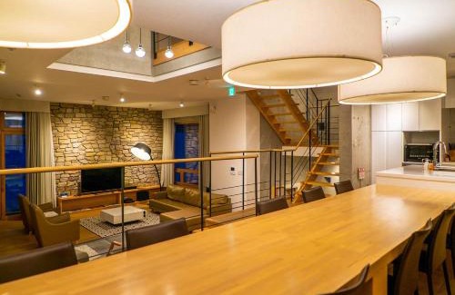 Hirafu Ski Chalet | Mizunara Chalet