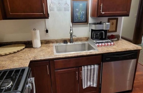 Michigan City Apartment | Mj's Place. 2-bedroom apartment just 3 minutes to Indiana Dunes National Park