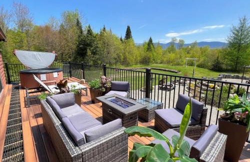 Bretton Woods House | ML As Seen on TV home SPECTACULAR scenery beach AC outdoor kitchen fire pit Weddings