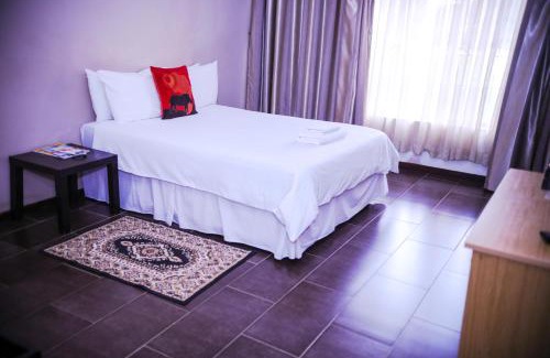 Pyramid House | Mmakosha Lodge