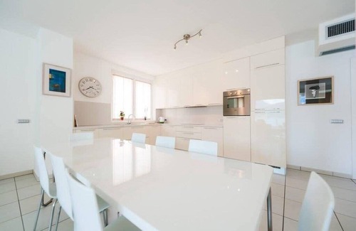 Maccagno Apartment | Modern Italian Lakes apartment with pool