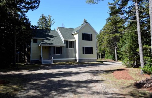 Twin Mountain House | MO Private home in beautiful wooded setting - close to Bretton Woods AC