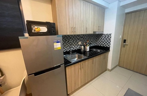 Barangay 76 Condo | MOA Staycation at Shore 2