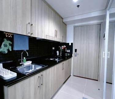 Barangay 76 Apartment | MOA Staycation Cozy Condo at Shore 1 Residences
