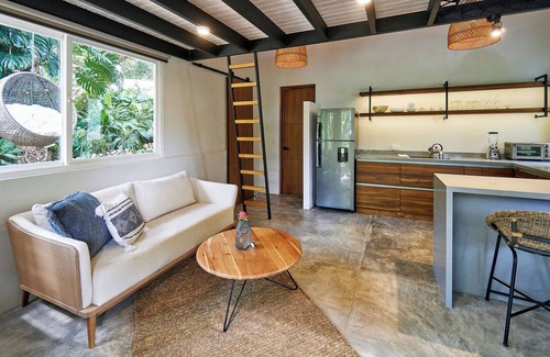 Mal Pais Apartment | Moana Studio