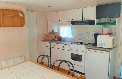 Besse-en-Chandesse House | Mobil-Home 4/6 places *Loupiots