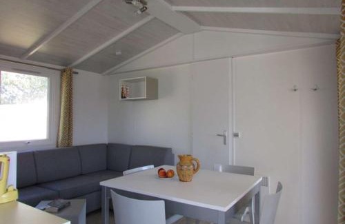 Erdeven House | Mobil-home cosy, 3 chambres, proche plage, jardin fermé, BBQ, animaux admis - FR-1-479-183