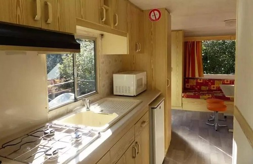 Brousses-et-Villaret House | Mobil-Home Standard 25m2 2 Schlafzimmer - halb überdachte Terrasse 4 Personen