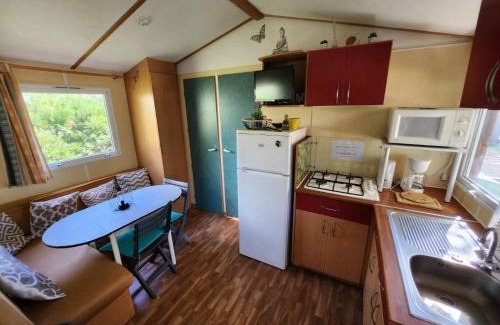 Sainte-Croix-du-Verdon House | MOBIL HOME DANS CAMPING 3 etoiles GORGES DU VERDON CALME 4 PERS PLANCHA