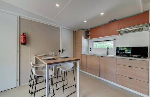 Wijckel House | Mobil-home | Premium Azure | 3 Bedrooms | 6 sleeps | Raised terrace | A/C