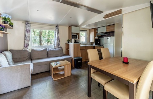 Saint-Brevin-les-Pins RV Rental | Mobile Home '8 Personnes' with Shared Pool and Private Terrace