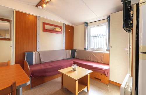 Bretignolles-sur-Mer RV Rental | Mobile Home 'Mobil Home Bretignolles' with Shared Pool, Private Terrace and Air Conditioning