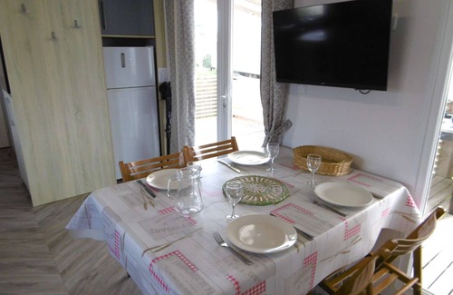 Saint-Jacques House | Mobile home 6 people in campsite direct - access beach