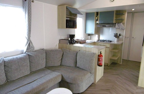 Saint-Jacques House | Mobile home 6 people in campsite direct - access beach