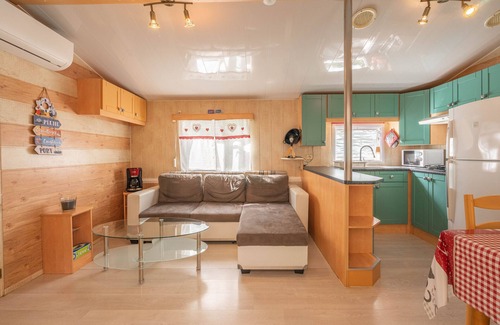 Semussac RV Rental | Mobile Home '6p Proche De La Mer' with Private Terrace and Air Conditioning