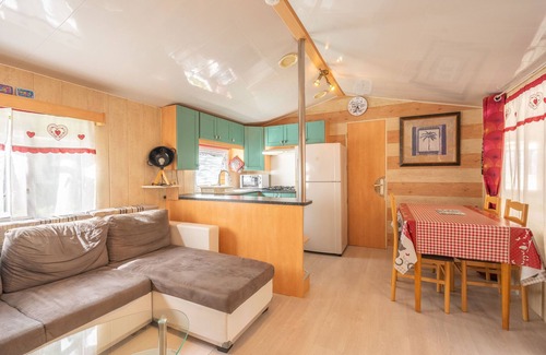 Semussac RV Rental | Mobile Home '6p Proche De La Mer' with Private Terrace and Air Conditioning