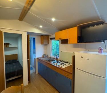 Martigues Other | Mobile-home au bord de la plage