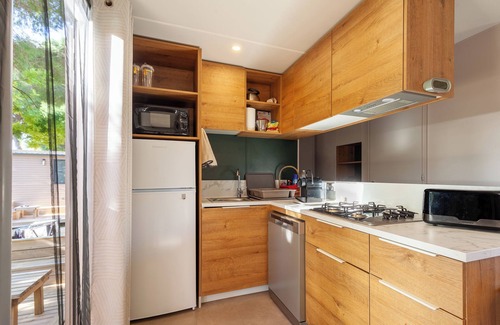 Carry-le-Rouet RV Rental | Mobile Home 'Camping Lou Soulei 218' with Sea View, Shared Pool and Air Conditioning