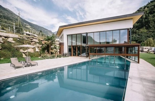 Saltusio House | Mobile Home 'Camping Passeier Glamping Rubinia' with Mountain View, Shared Pool and Wi-Fi