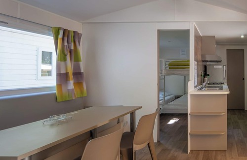 Lavilledieu House | Mobile Home 'Confort C - 1-5 People' with Shared Pool, Private Terrace and Shared Garden