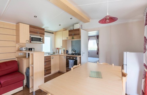 Veuzain-sur-Loire House | Mobile Home in Loire with Pool