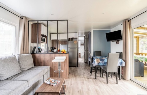 Saint-Jean-de-Monts RV Rental | Mobile Home 'Mobil-home Saint Jean De Monts' with Shared Pool, Private Terrace and Wi-Fi