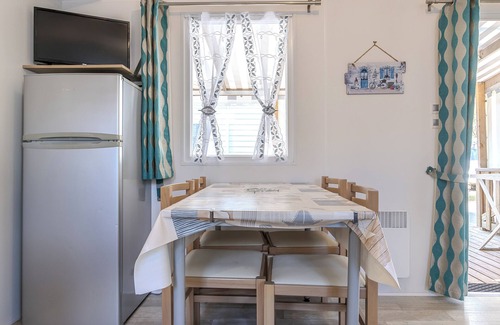 Saint-Jean-de-Monts RV Rental | Mobile Home 'Mobilhome À 2kms Plage Et Commerces' with Private Terrace