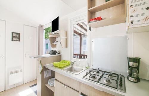 Saint-Jean-de-Monts Ski Chalet | Mobile Home in Saint Jean near Sea Beach