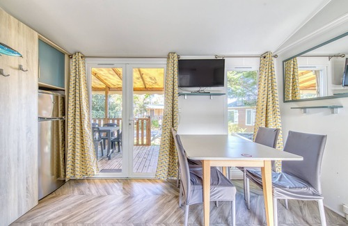 Lege-Cap-Ferret RV Rental | Mobile Home 'Mobilhome Camping Siblu Les Viviers' with Private Terrace and Air Conditioning