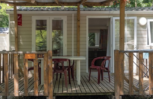 Lavilledieu House | Mobile Home 'Mobil-home Confort B - 1-4 Pers' with Shared Pool