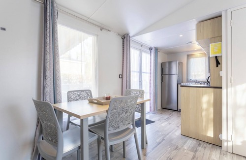 Pont-Aven RV Rental | Mobile Home 'Sur Pont-Aven' with Private Terrace and Private Garden