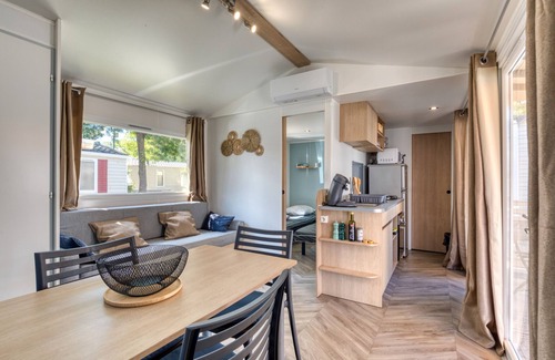 Vias RV Rental | Mobile Home 'Vos Vacances À La Mer'