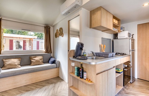 Vias RV Rental | Mobile Home 'Vos Vacances À La Mer'